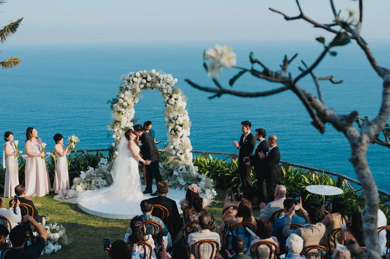 A clifftop ceremony above the Indian Ocean, Khayangan Estate